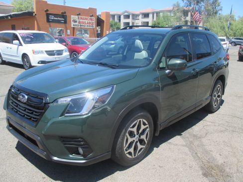 Used 2022 Subaru Forester Premium AWD/4WD image 19