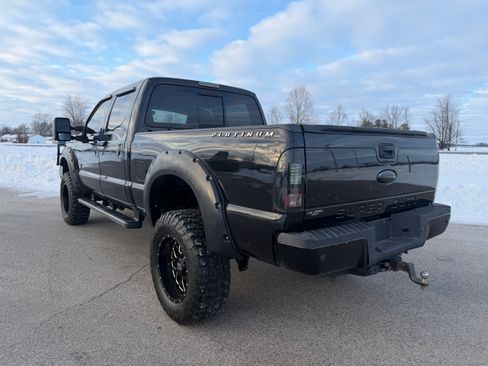 Used 2011 Ford F250 Lariat image 5