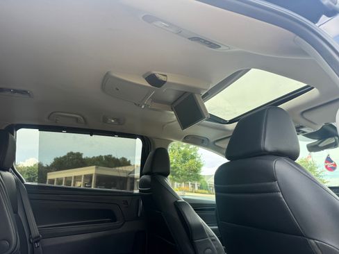 Used 2021 Honda Odyssey Touring image 19