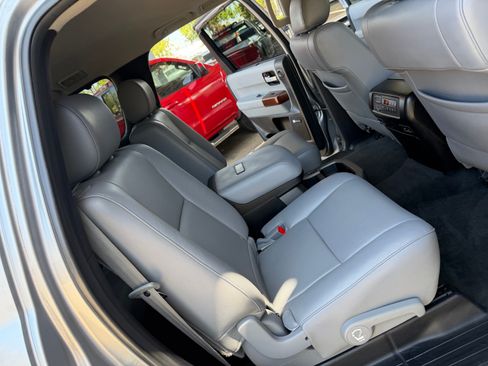 Used 2013 Toyota Sequoia 4WD Platinum image 27