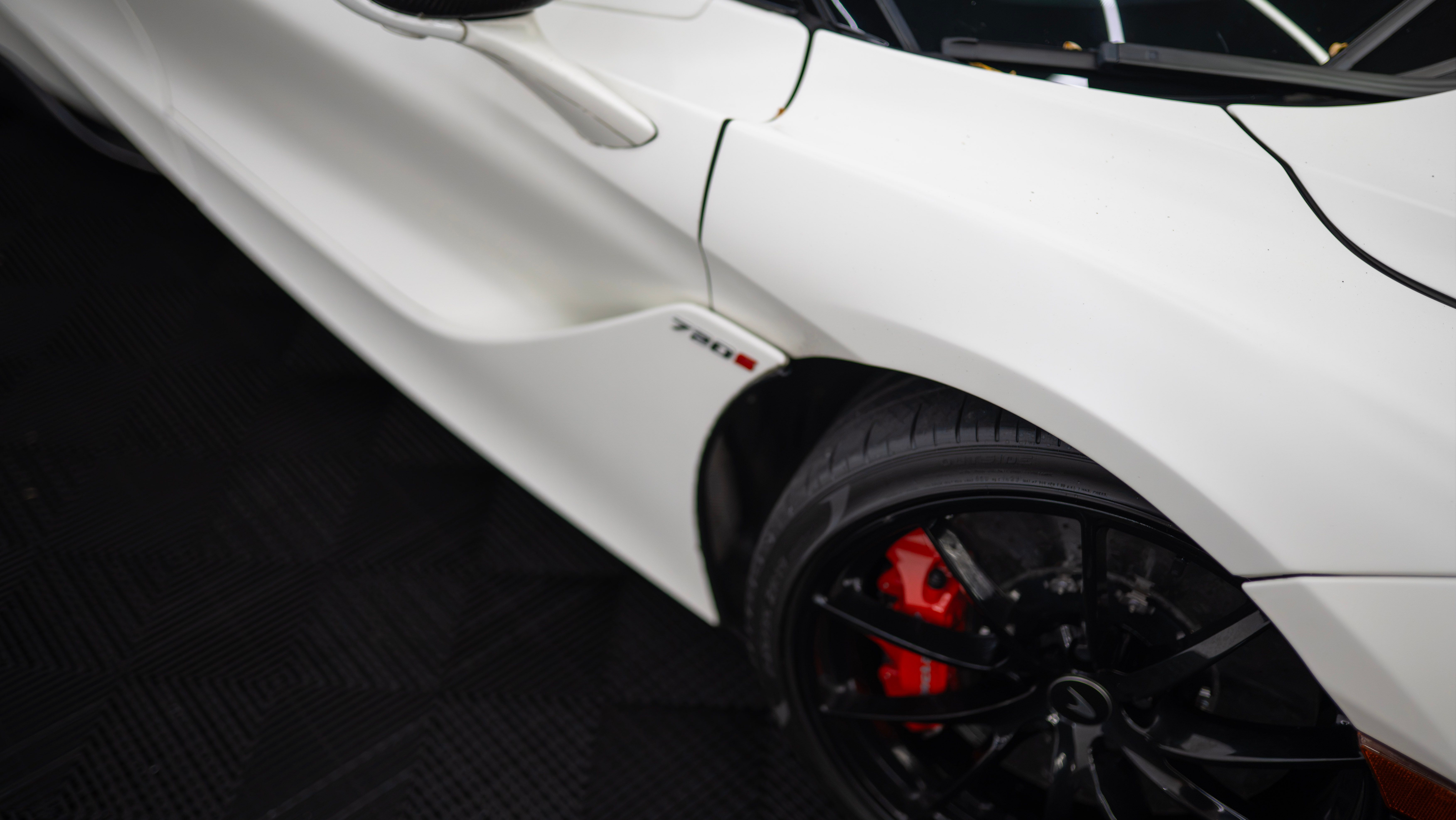 Used 2020 McLaren 720S Spider RWD image 4