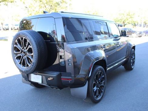 New 2026 Land Rover Defender 110 OCTA image 2