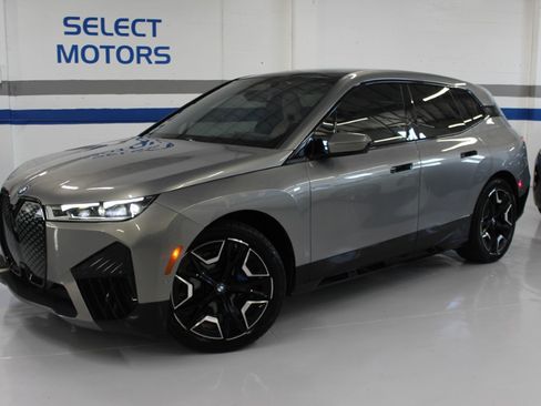 Used 2024 BMW iX M60 AWD/4WD image 3