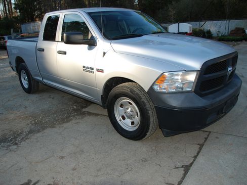 Used 2016 RAM 1500 2WD Quad Cab ST image 4