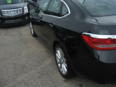Used 2013 Buick Verano Leather FWD image 6