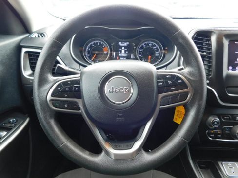 Used 2019 Jeep Cherokee FWD Latitude image 12