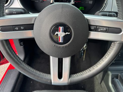 Used 2007 Ford Mustang Premium image 9