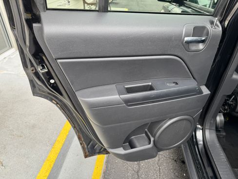 Used 2015 Jeep Patriot High Altitude image 10