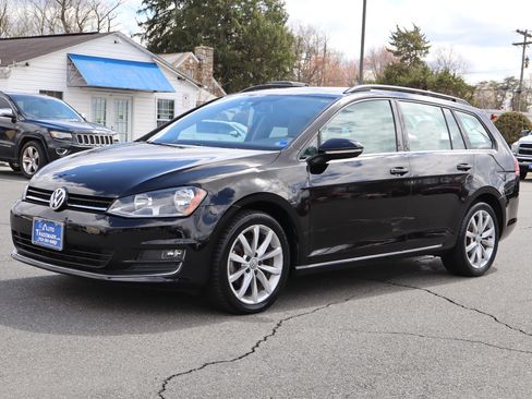 Used 2016 Volkswagen Golf SE image 4