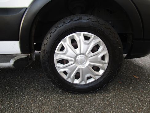 Used 2019 Ford Transit 250 130 Low Roof RWD image 18