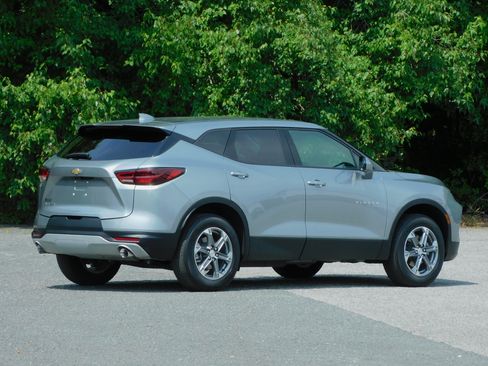 Used 2025 Chevrolet Blazer FWD LT w/ 2LT image 6