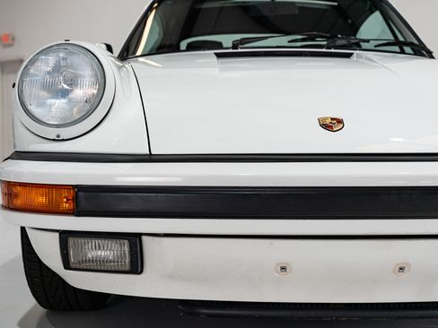 Used 1987 Porsche 911 Carrera Coupe RWD image 37