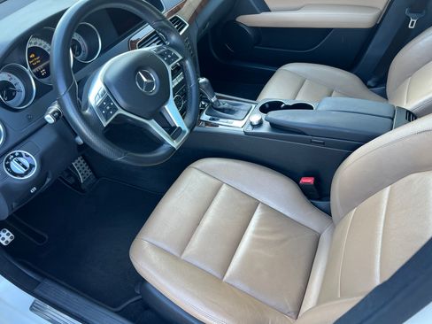 Used 2013 Mercedes-Benz C 250 Sedan image 14