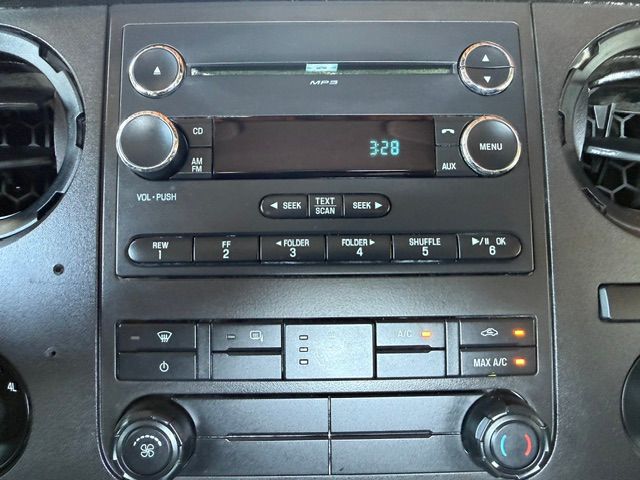 Used 2016 Ford F250 4x4 Regular Cab Super Duty image 12