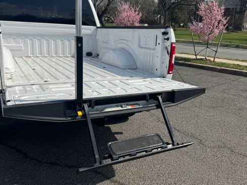 Used 2020 Ford F150 XL image 10