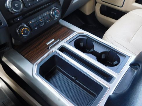 Used 2018 Ford F150 4x4 SuperCrew image 18