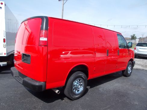 Used 2017 Chevrolet Express 2500 LS image 5
