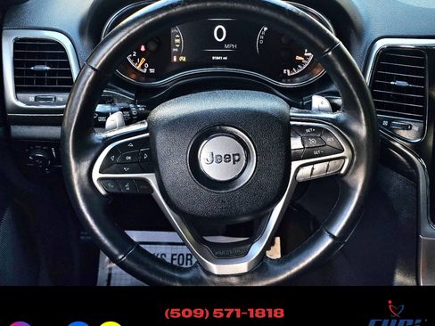 Used 2017 Jeep Grand Cherokee Altitude image 12