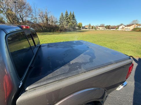 Used 2016 Nissan Frontier SV image 21