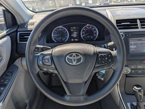 Used 2016 Toyota Camry XLE image 12