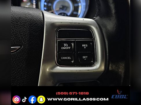 Used 2013 Chrysler 300 AWD image 12