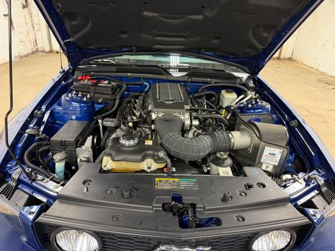 Used 2006 Ford Mustang GT Premium RWD image 32