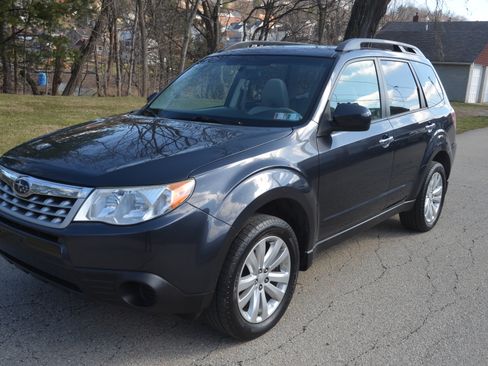 Used 2013 Subaru Forester 2.5X Premium image 2