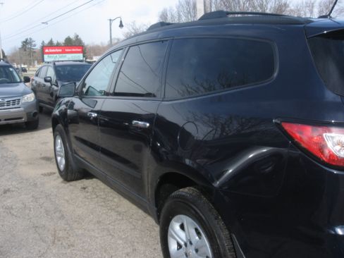 Used 2015 Chevrolet Traverse LS image 6