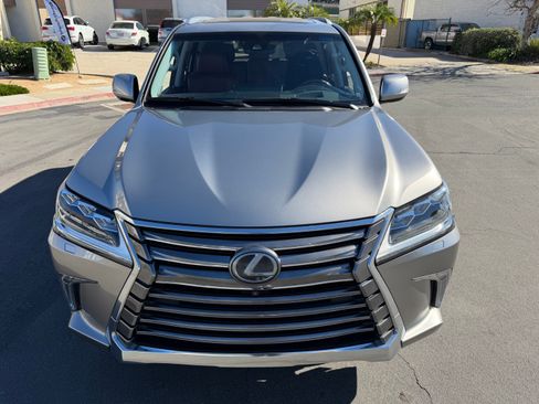 Used 2016 Lexus LX 570 image 14