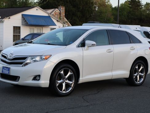 Used 2014 Toyota Venza image 5