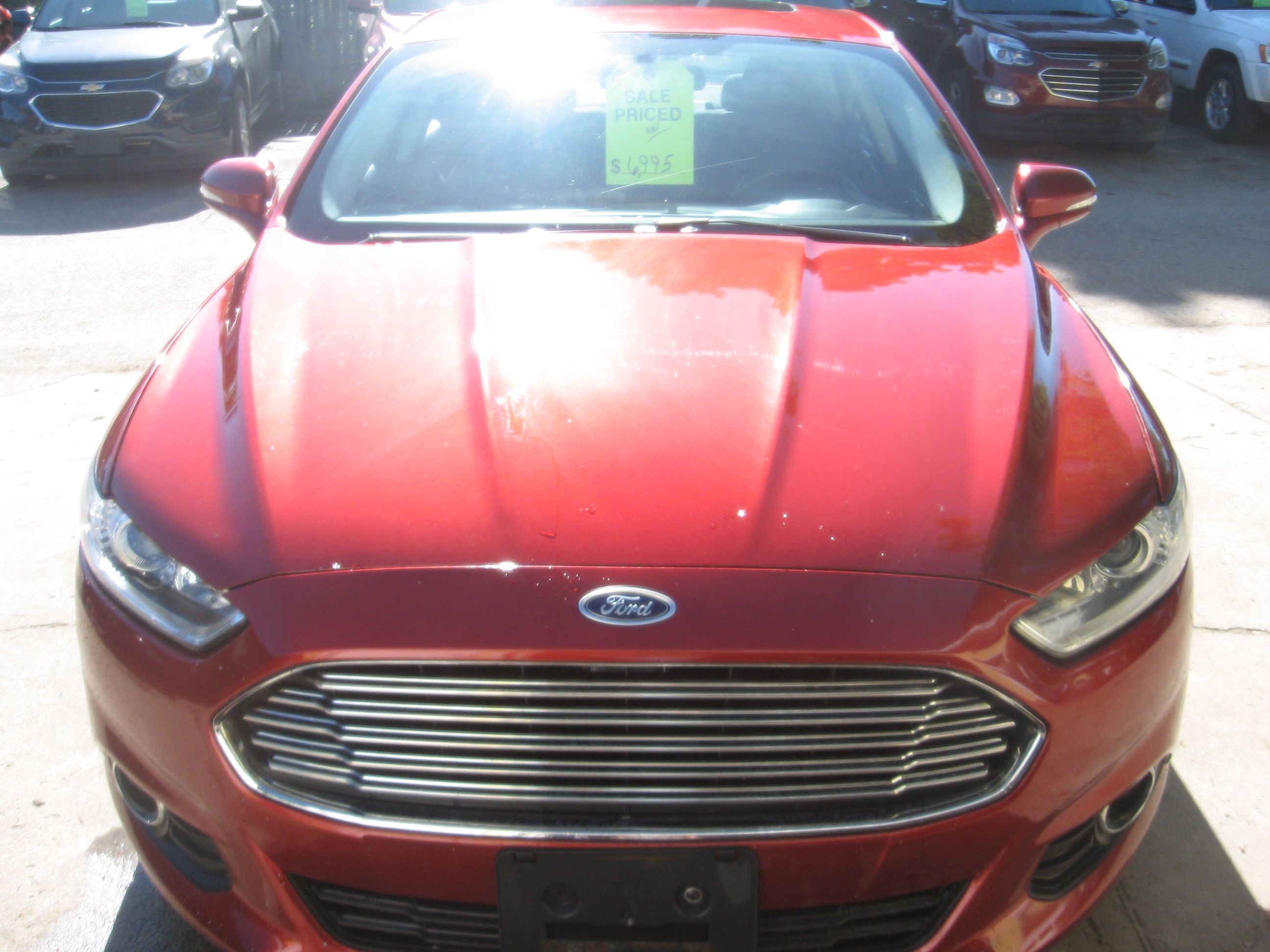 Used 2014 Ford Fusion SE FWD image 2