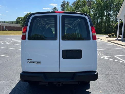 Used 2012 Chevrolet Express 2500 image 5