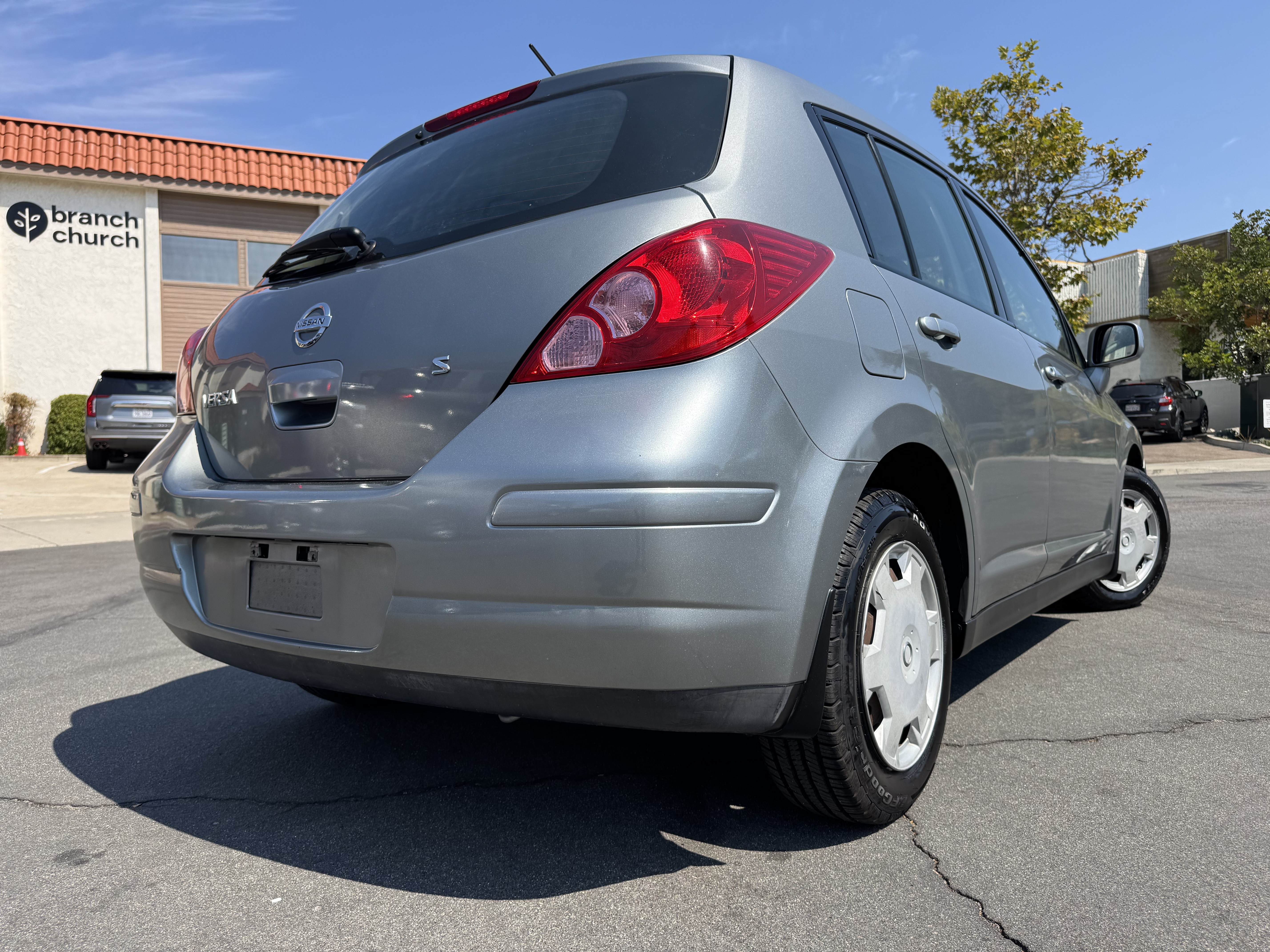 Used 2007 Nissan Versa S FWD image 8