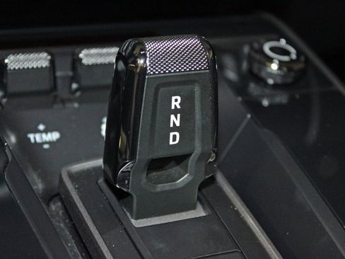 Certified 2024 Porsche 911 Carrera S image 32