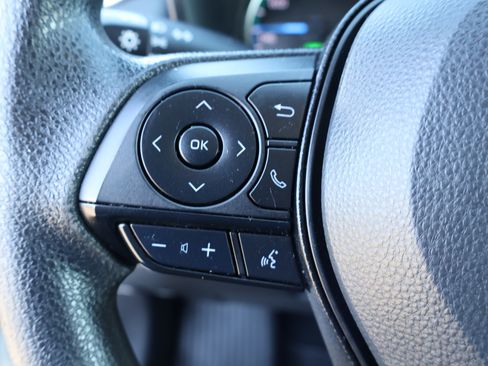 Used 2022 Toyota RAV4 XLE image 22