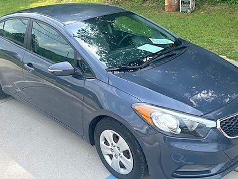 Used 2015 Kia Forte LX image 4