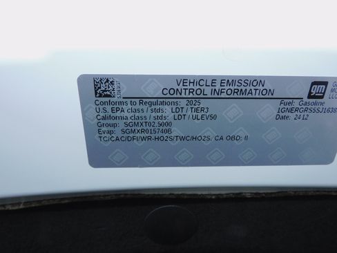 Used 2025 Chevrolet Traverse LT image 15