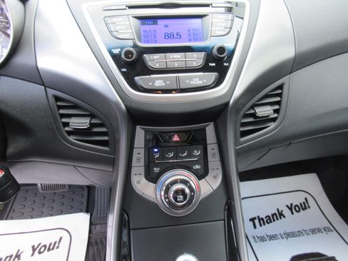 Used 2013 Hyundai Elantra GLS image 12