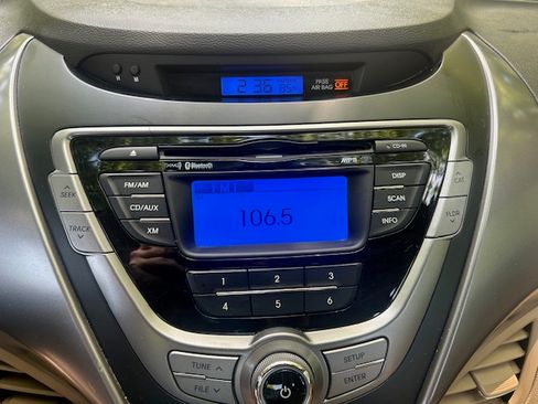 Used 2013 Hyundai Elantra Sedan FWD image 14