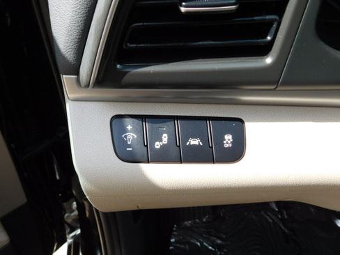 Used 2019 Hyundai Elantra SEL image 10