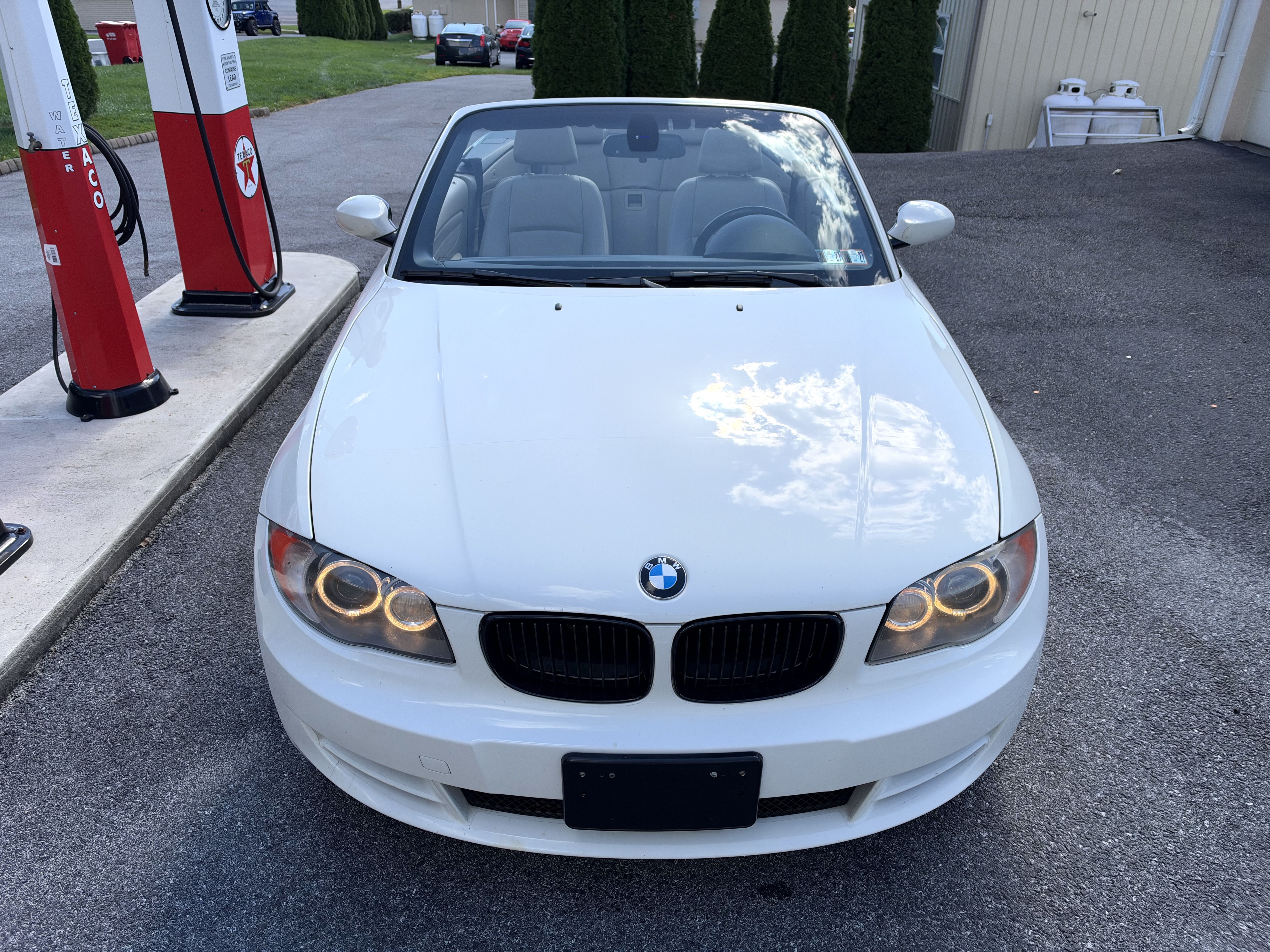 Used 2009 BMW 128i Convertible RWD image 2