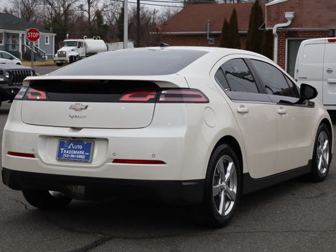Used 2014 Chevrolet Volt Premium image 9