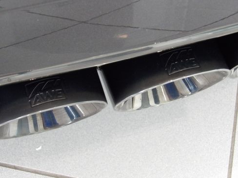 Used 2015 Chevrolet Corvette Stingray 2LT image 11