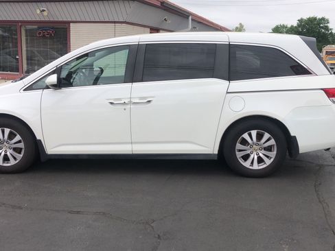 Used 2014 Honda Odyssey EX-L image 2