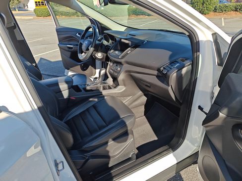 Used 2018 Ford Escape SEL image 6