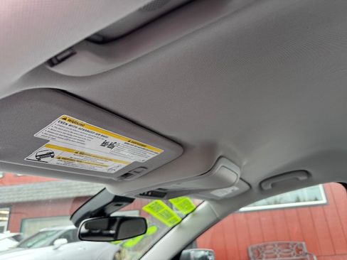 Used 2023 Chevrolet Equinox LS image 15