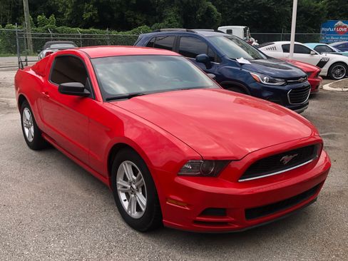 Used 2013 Ford Mustang Coupe RWD image 1