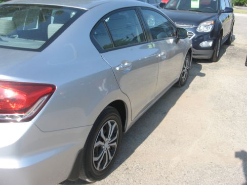 Used 2013 Honda Civic LX Sedan image 4