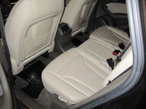 Used 2013 Audi Q5 2.0T Premium Plus AWD/4WD image 17
