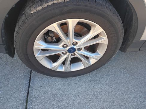 Used 2018 Ford Escape SE image 15